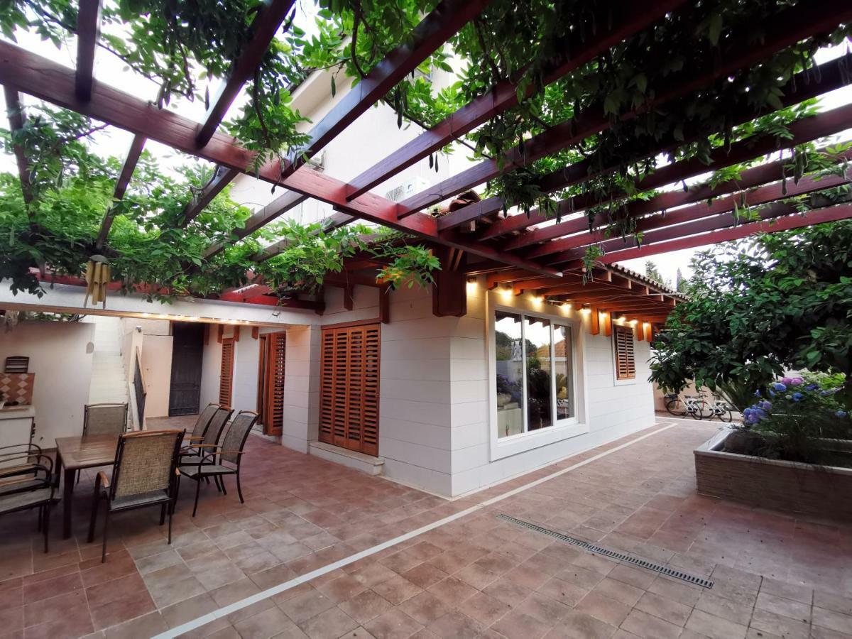 מילנה Villa V&D מראה חיצוני תמונה
